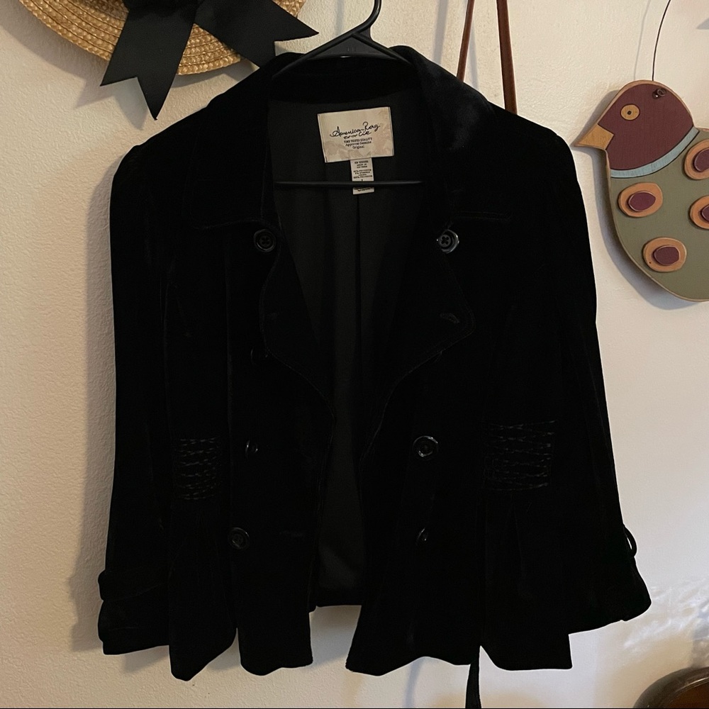 American Rag Black Velvet Cropped Jacket in size L